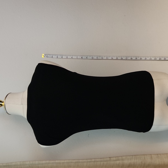 Finity sleeveless tank size small - Picture 3 of 8